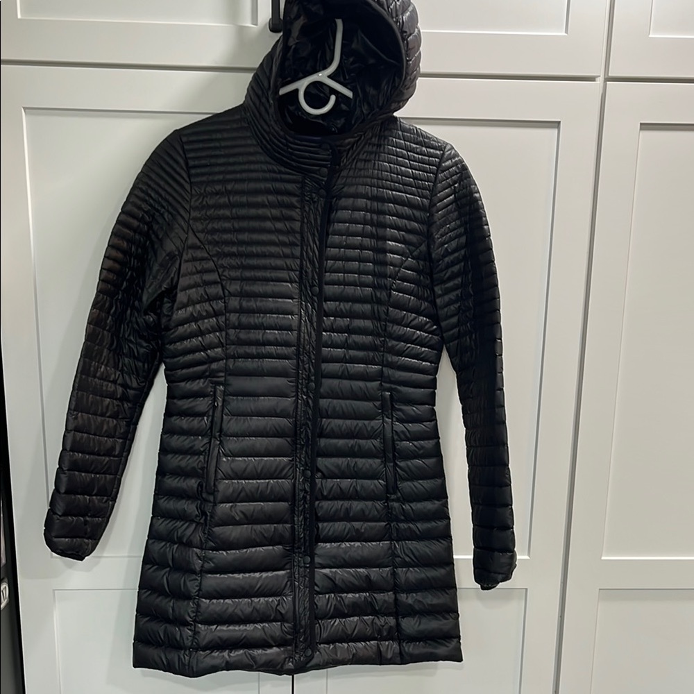 Women's Black Patagonia Nano Puff coat